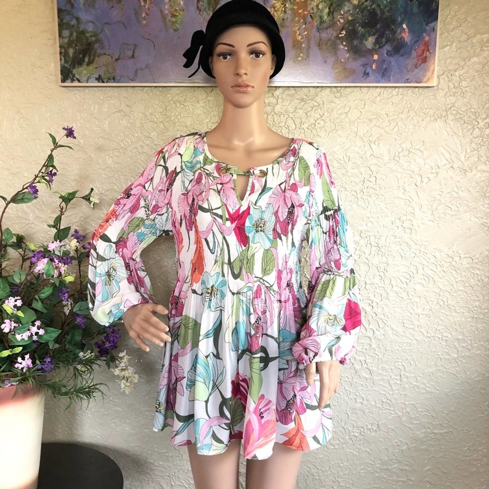 Spense Floral Peasant Tunic in White, Pink, Green, Blue